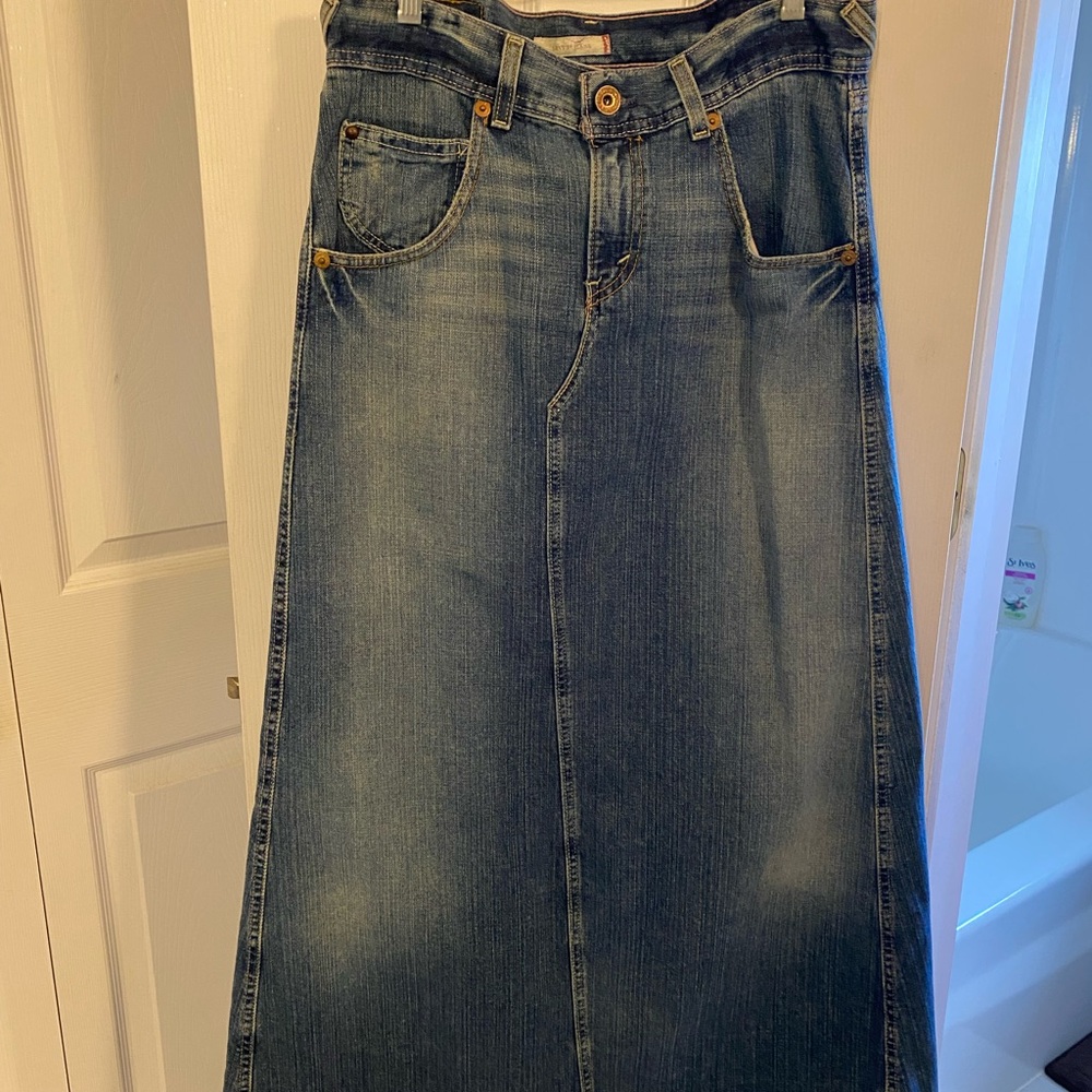 Women's Levi’s Vintage Blue Denim long skirt, 9/10